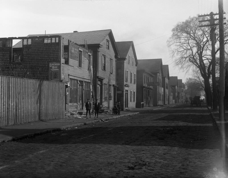Acushnet Avenue, looking south from Campbell, 1907