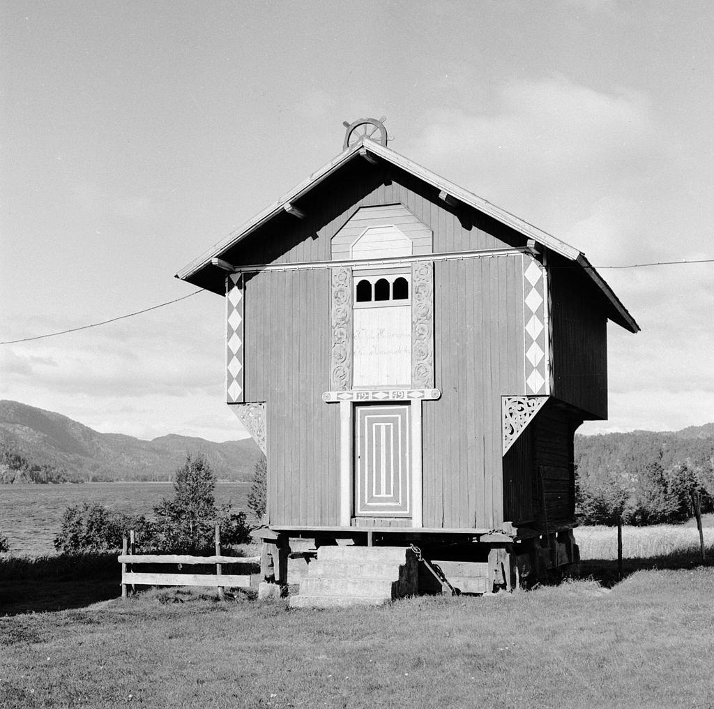 A Norwegian 'stabbur' or storehouse for the storage of farmer's victuals, 1954.