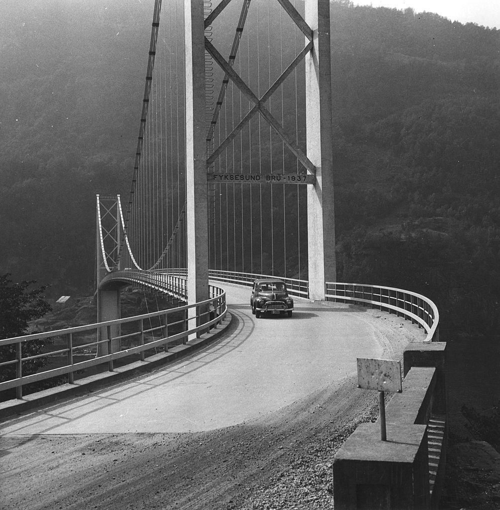 The Fyksesund bridge, which spans a branch of the Hardanger Fjord, carrying the highway from Oslo to Bergen, 1955.