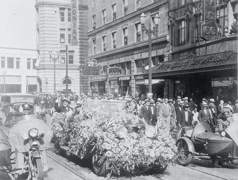 Thousands Greet Roosevelt in Seattle, 1932.