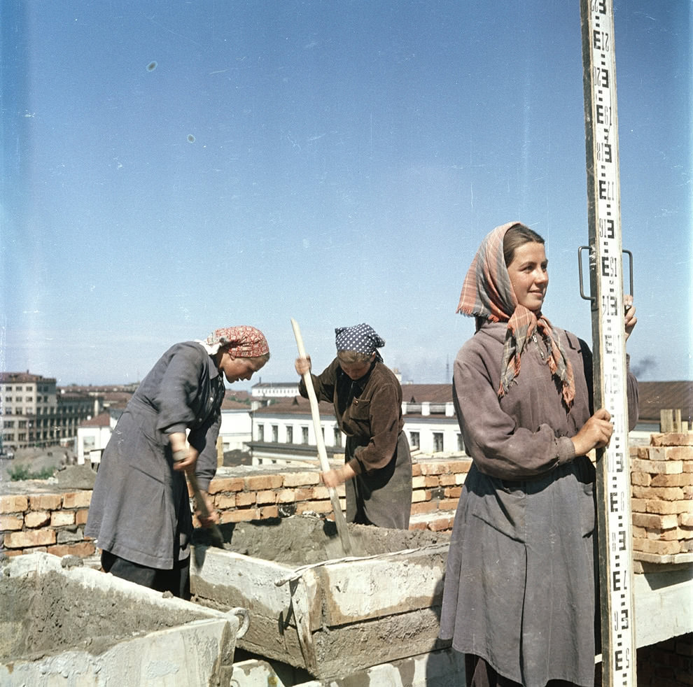 Spectacular Photos Show Life in Soviet Union From The 1950s in Vibrant Colors