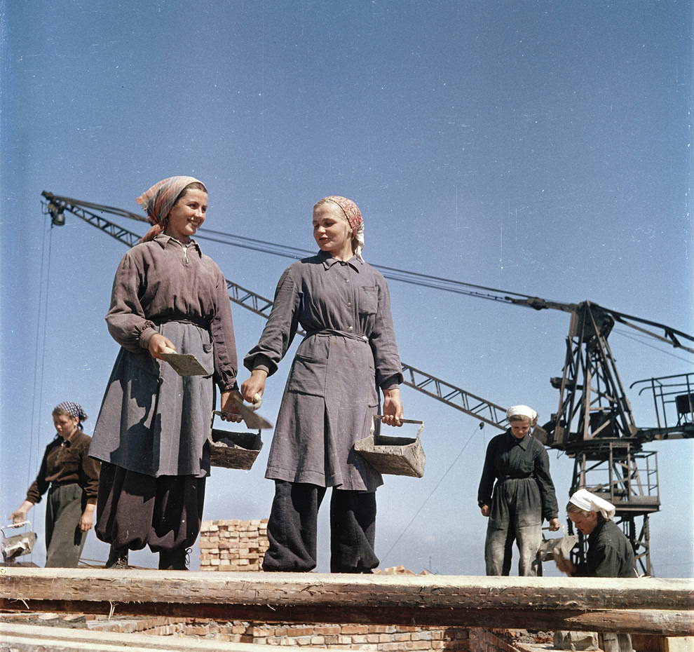 Spectacular Photos Show Life in Soviet Union From The 1950s in Vibrant Colors