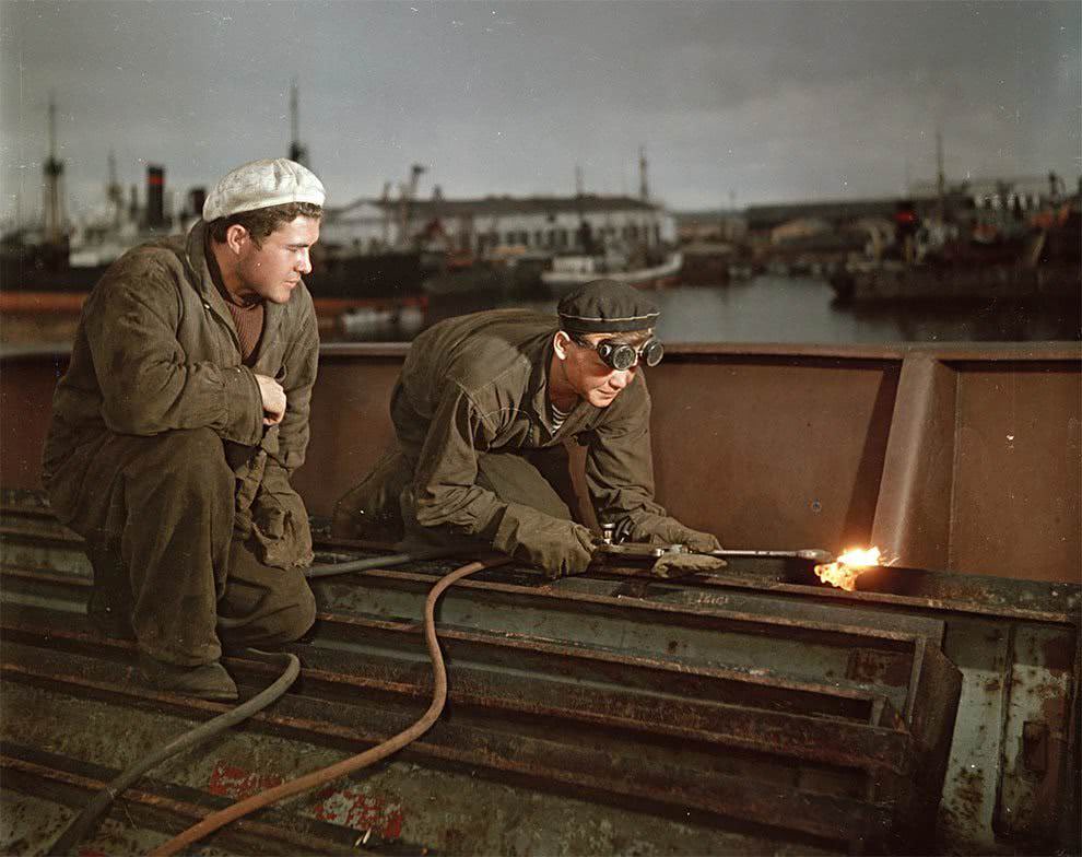 Spectacular Photos Show Life in Soviet Union From The 1950s in Vibrant Colors