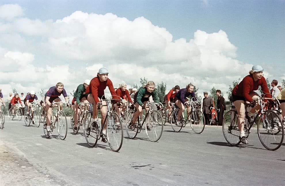 Spectacular Photos Show Life in Soviet Union From The 1950s in Vibrant Colors