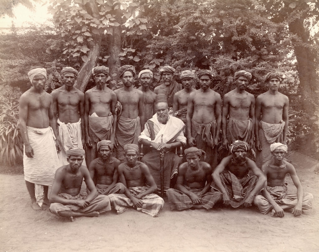 Moorish Coolies, Sri Lanka, 1880s.