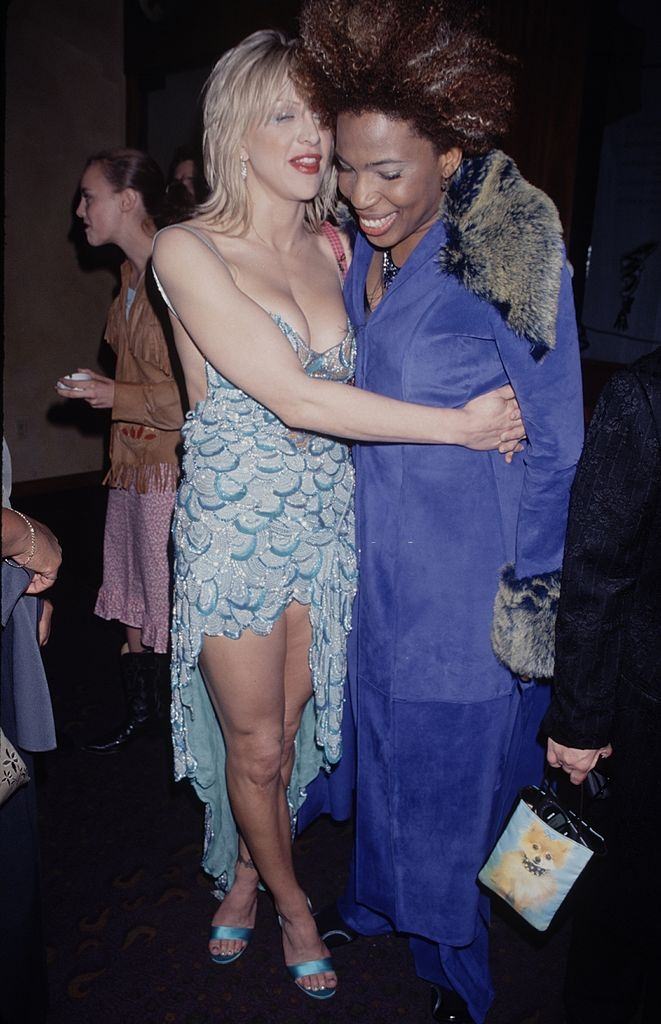 Courtney Love with Macy Gray, 1993.