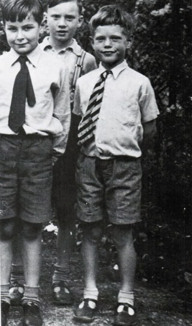 Mick Jagger with his friends, 1951.