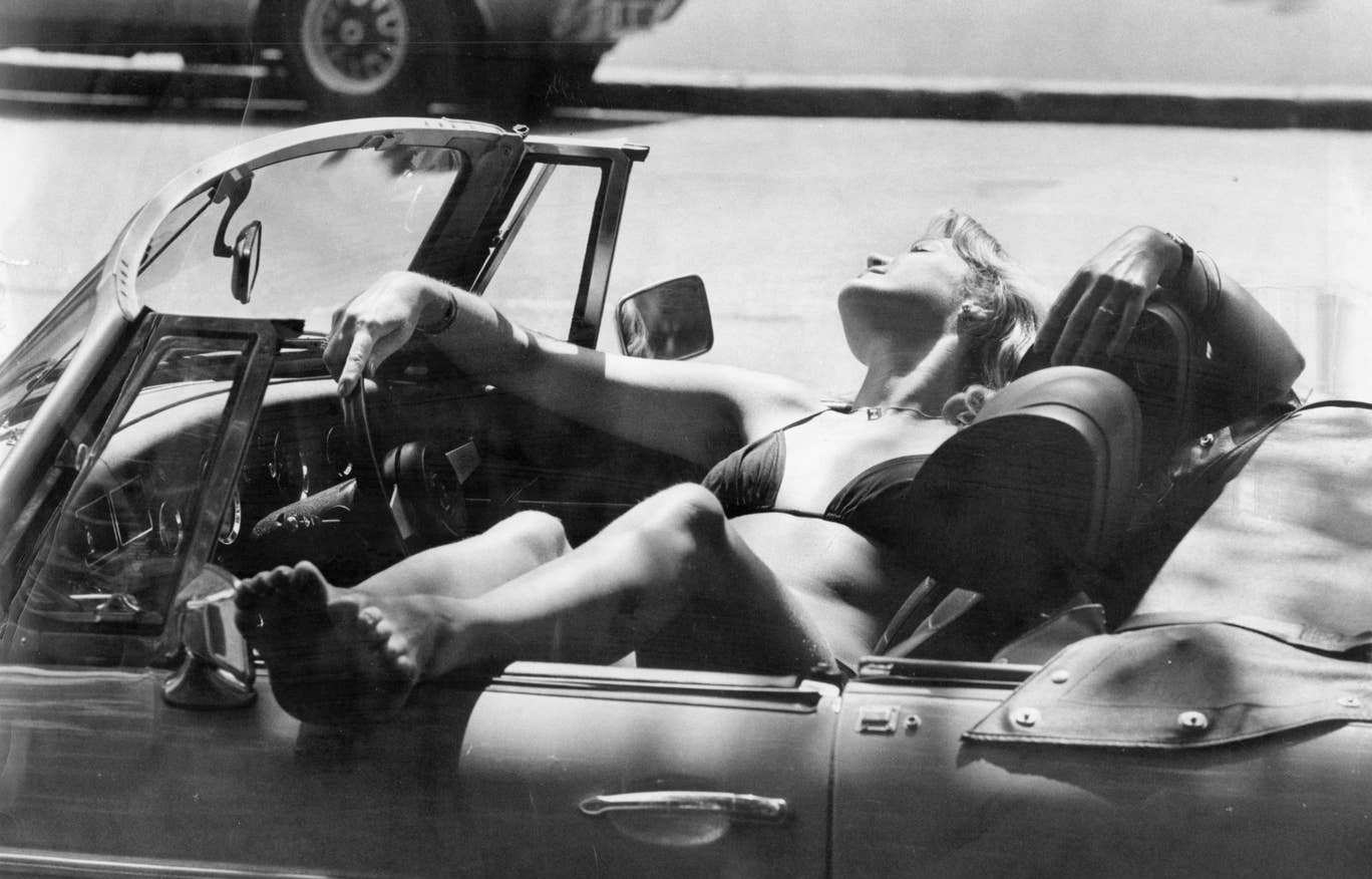 London Heatwave Of 1976: Vintage Photos Show How Londoners Enjoyed The Heatwave