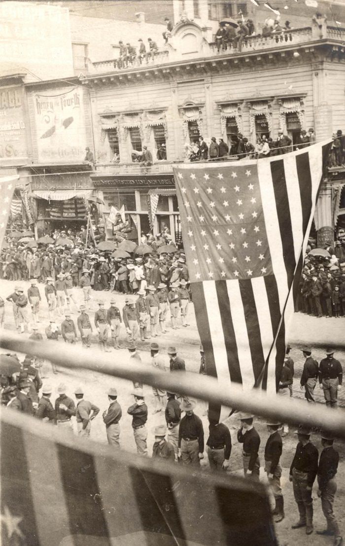 Parade at SW 3rd & Alder, 1905