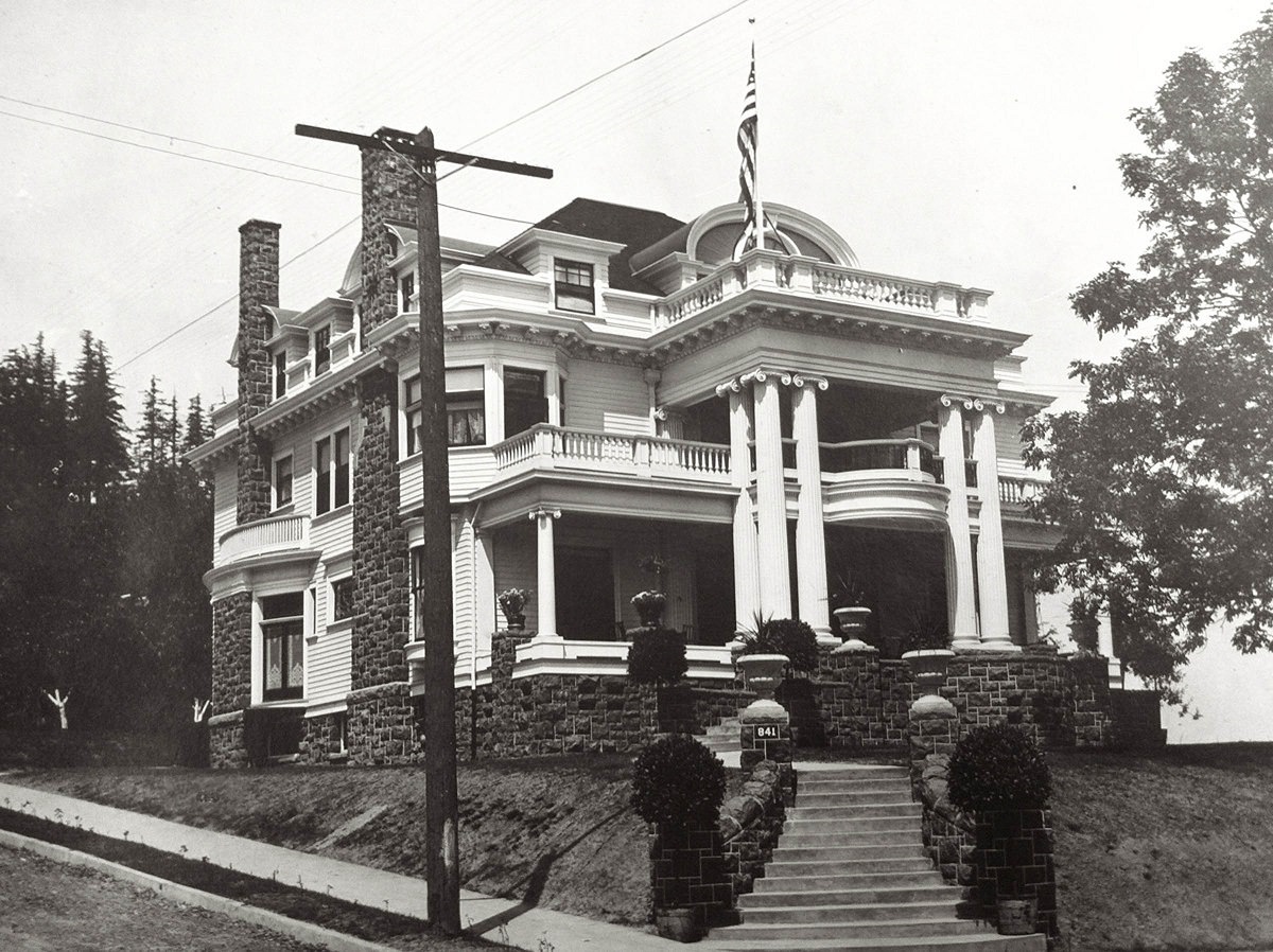 Drs Henry & Viola Coe Home, 1907