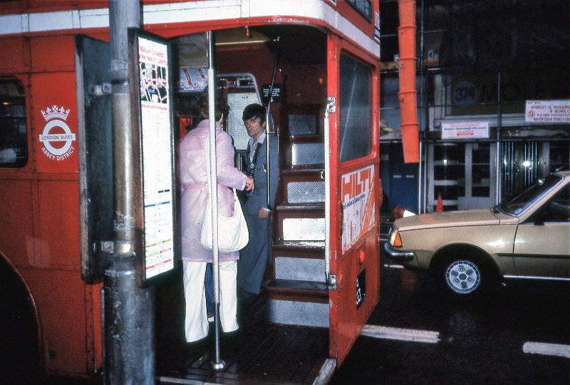A bus in London, 1985