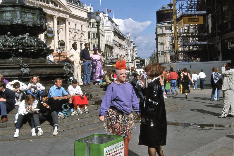 Piccadilly Circus, London, 1989