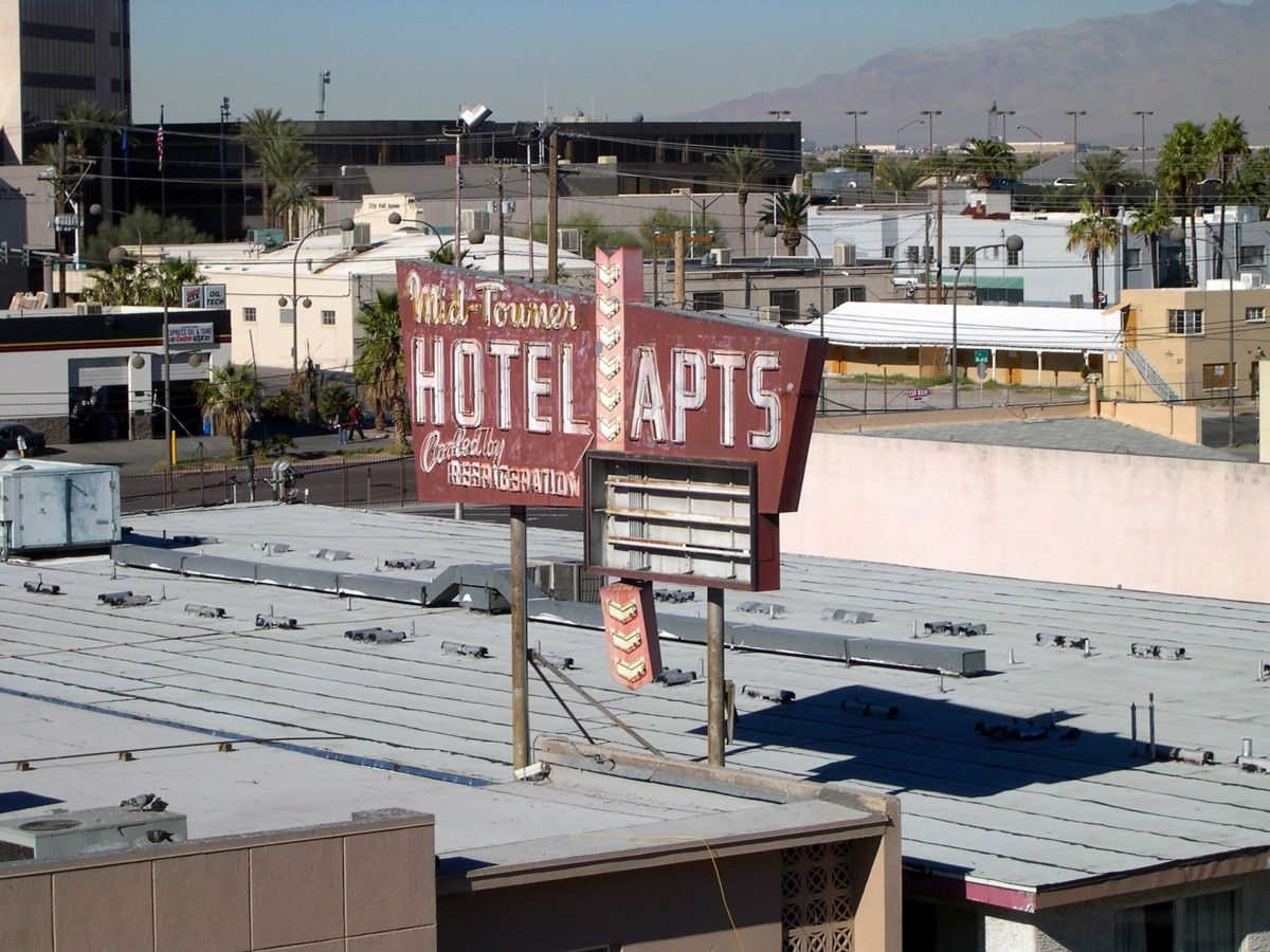 Mid-Towner Hotel, 211 N. 7th St., Las Vegas, 1990