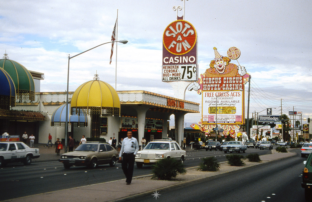 Driving up the Strip, December 1990