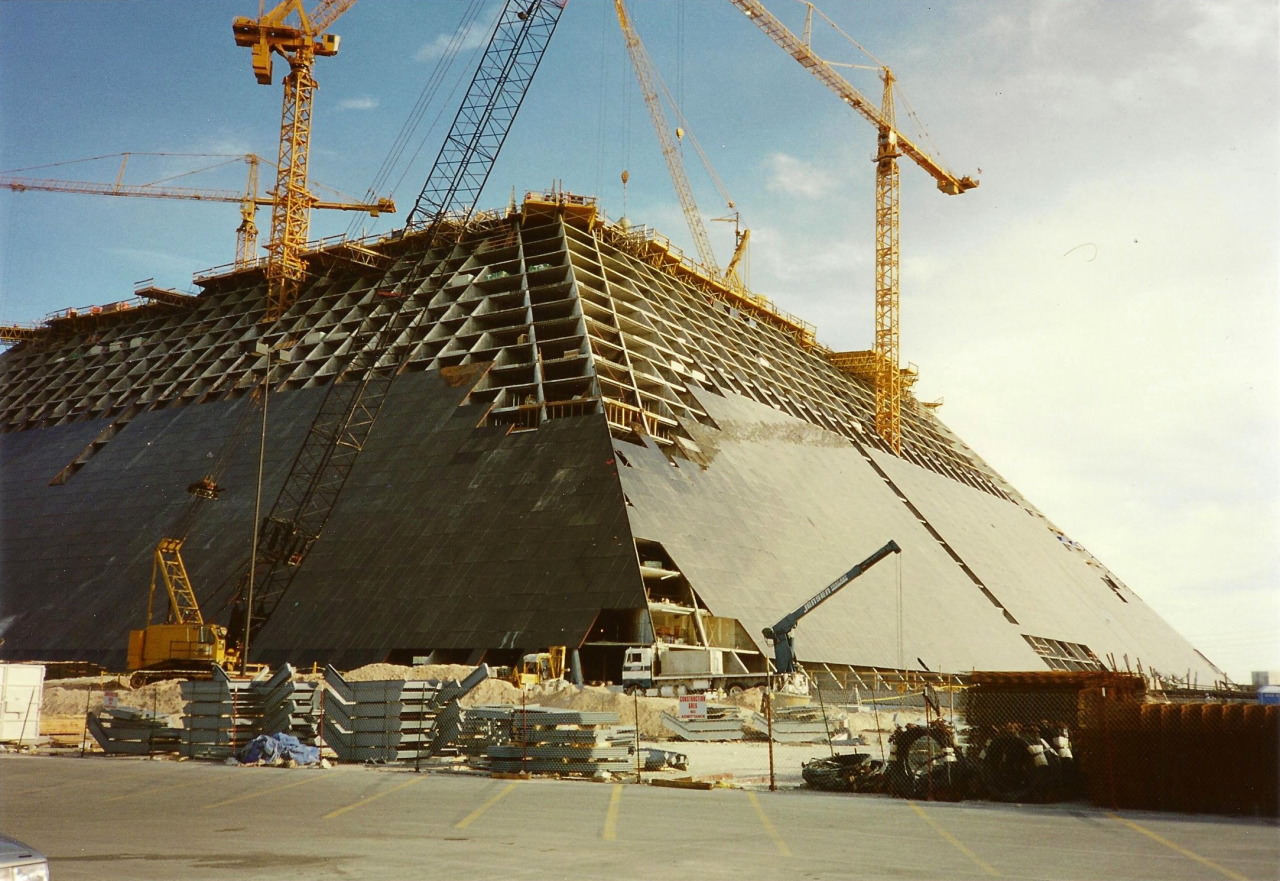 Building the Luxor pyramid, April 1, 1993