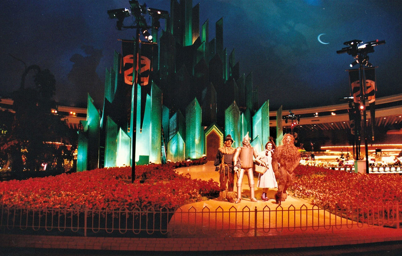 Entering Oz. MGM Grand, Las Vegas, 1994-1995.
