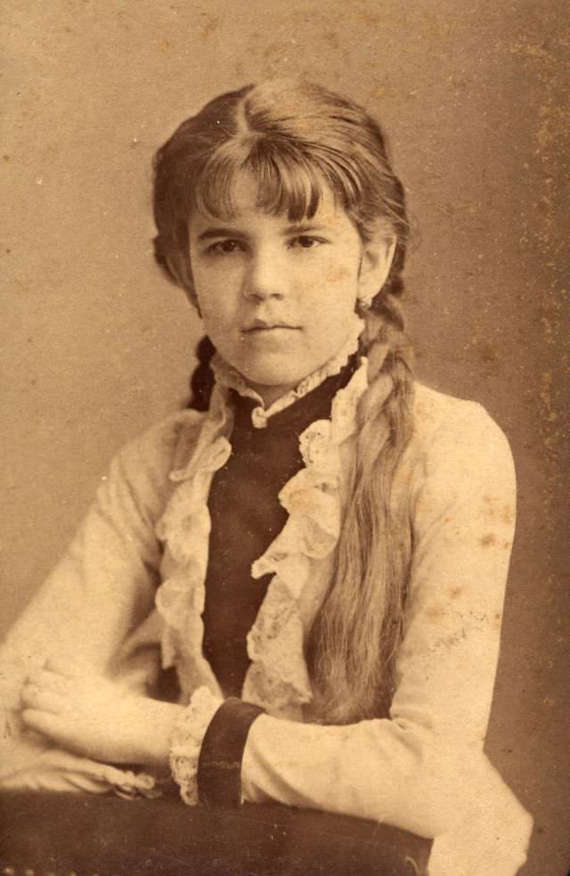 Gorgeous Braided Hairstyles From The Victorian Era