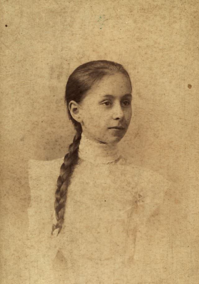 Gorgeous Braided Hairstyles From The Victorian Era