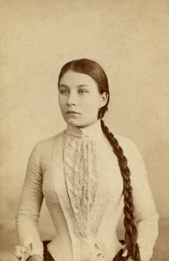 Gorgeous Braided Hairstyles From The Victorian Era