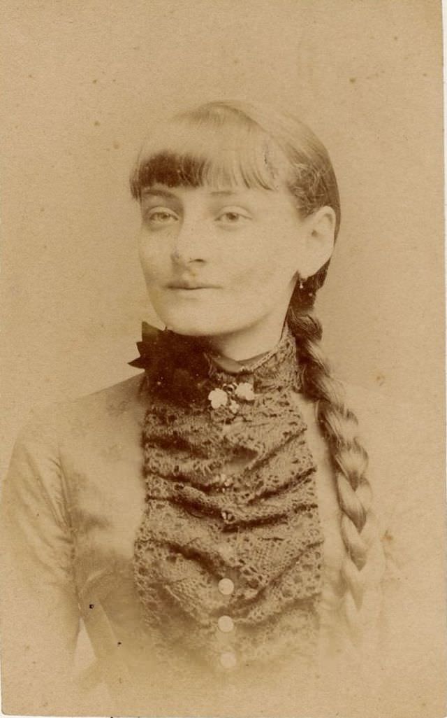 Gorgeous Braided Hairstyles From The Victorian Era