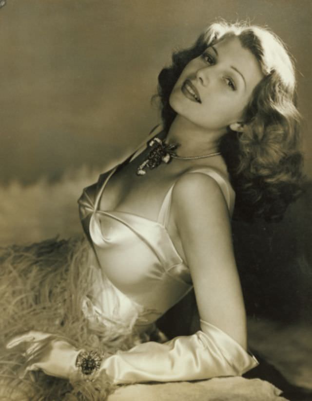 Rita Hayworth, 1941.