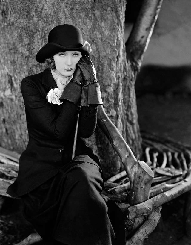 Greta Garbo as Anna Karenina in the film 'Love,' 1927.