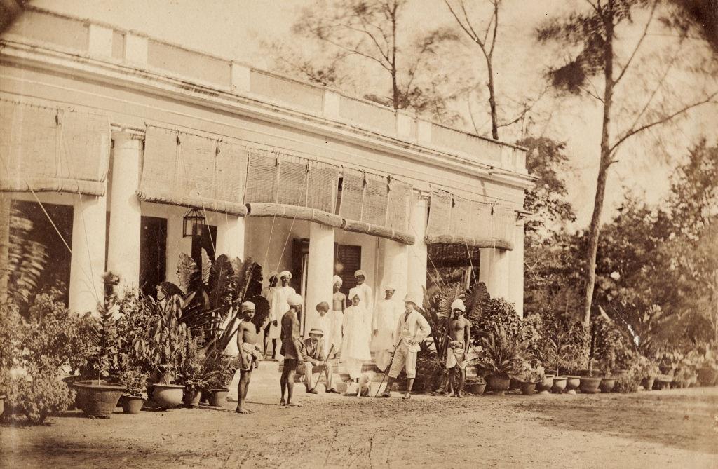 British Bungalow on Numgumbawkum Road in Madras, 1870s.