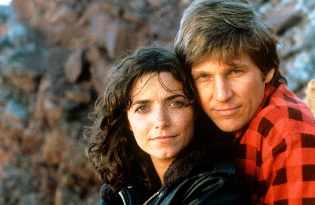 Karen Allen with Jeff Bridges on the set of 'Starman', 1984.