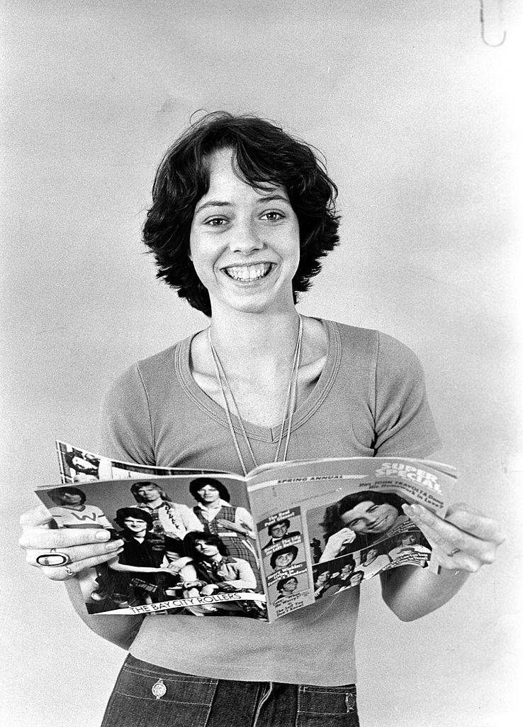 Mackenzie Phillips holding a Tiger Beat Magazine, 1976.