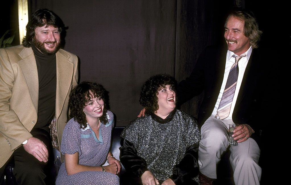 Mackenzie Phillips with Denny Doherty Elaine McFarlane, and John Phillips, 1981.