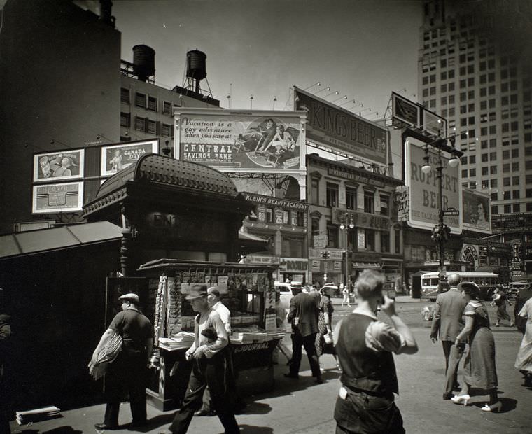 Union Square, 14th Street and Broadway, Manhattan, 1936