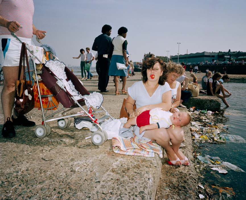 Gritty Photos of New Brighton from 1980s That Show How Working Class Enjoyed Their Holidays On Sea Side Resort