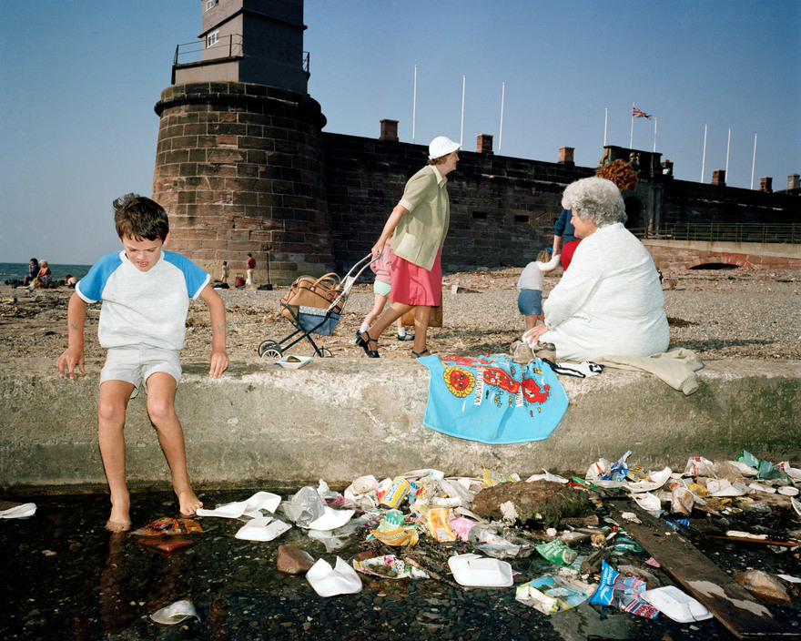 Gritty Photos of New Brighton from 1980s That Show How Working Class Enjoyed Their Holidays On Sea Side Resort