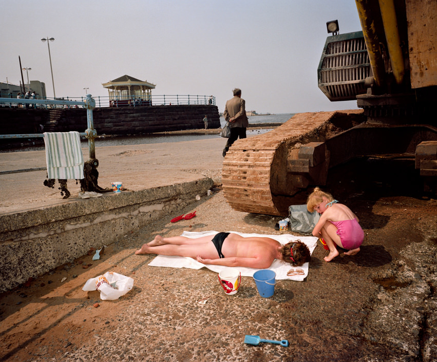 Gritty Photos of New Brighton from 1980s That Show How Working Class Enjoyed Their Holidays On Sea Side Resort