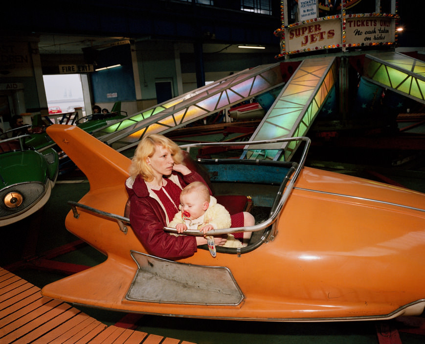 Gritty Photos of New Brighton from 1980s That Show How Working Class Enjoyed Their Holidays On Sea Side Resort