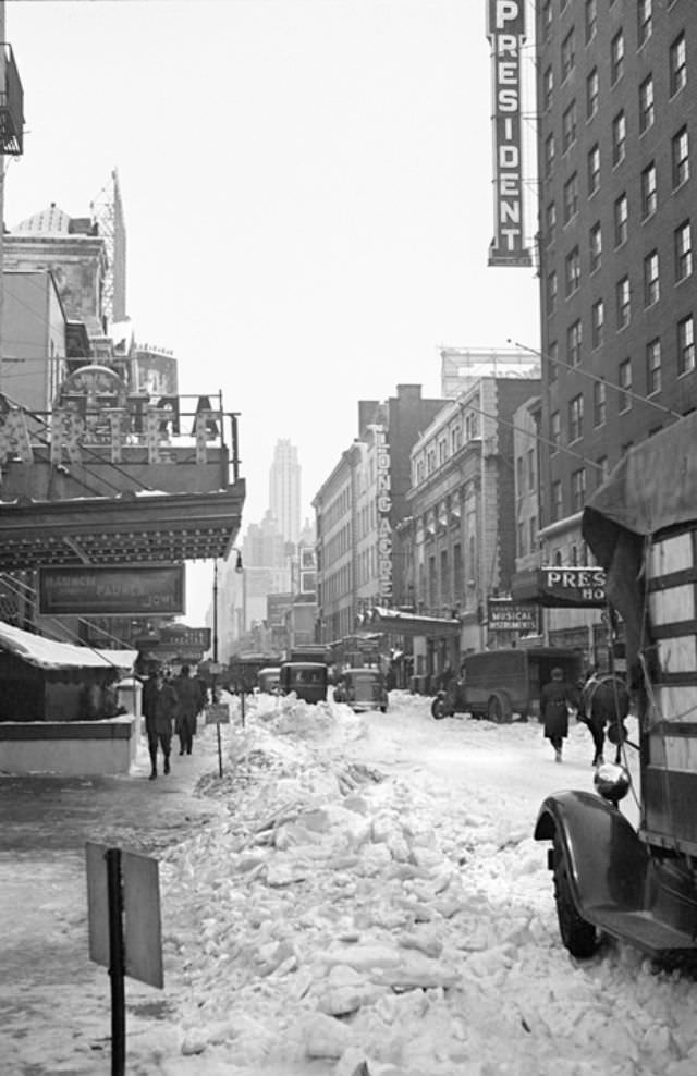 Artef and Longacre Theatres, New York, 1935