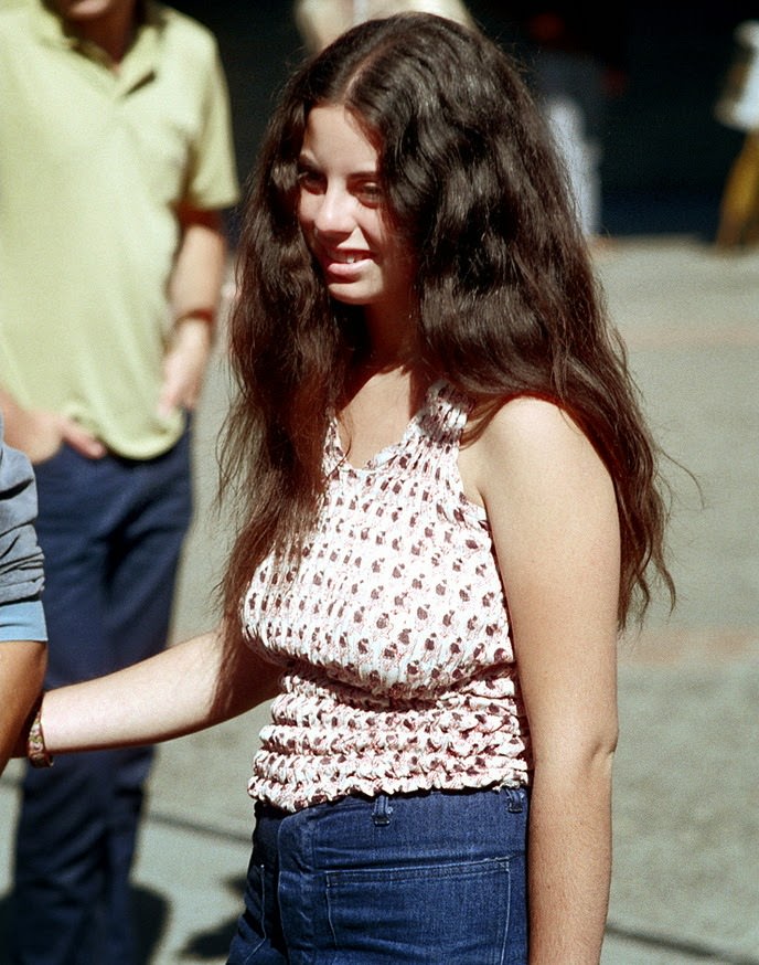 Stunning Vintage Photos Show San Francisco’s Street Life In The Summer of 1971