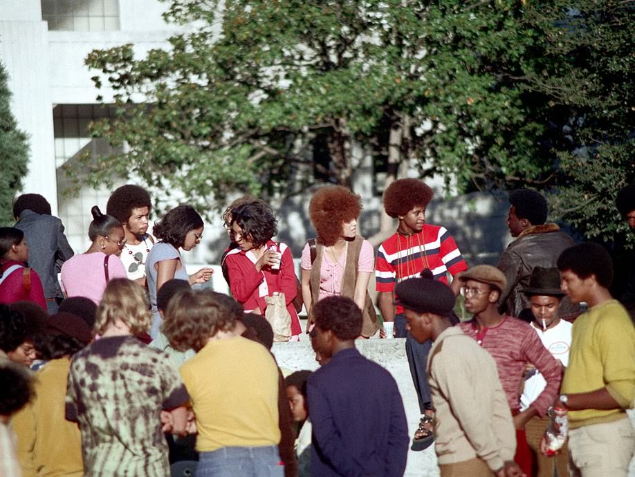 Stunning Vintage Photos Show San Francisco’s Street Life In The Summer of 1971