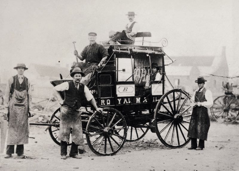 Adelaide Royal Mail coach, circa 1900