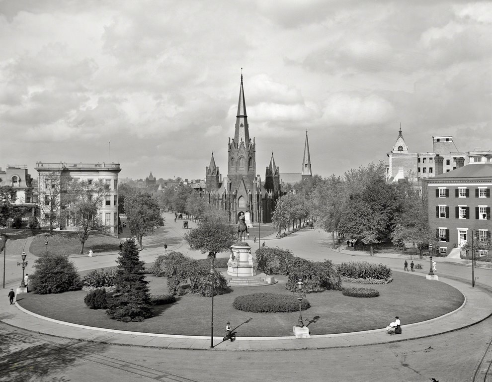 Thomas Circle and Luther Place Memorial Church in Washington, D.C., circa 1906.