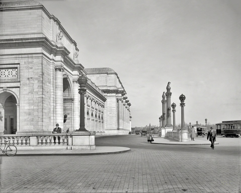 South facade, new Union Station. Washington, D.C., circa 1908.