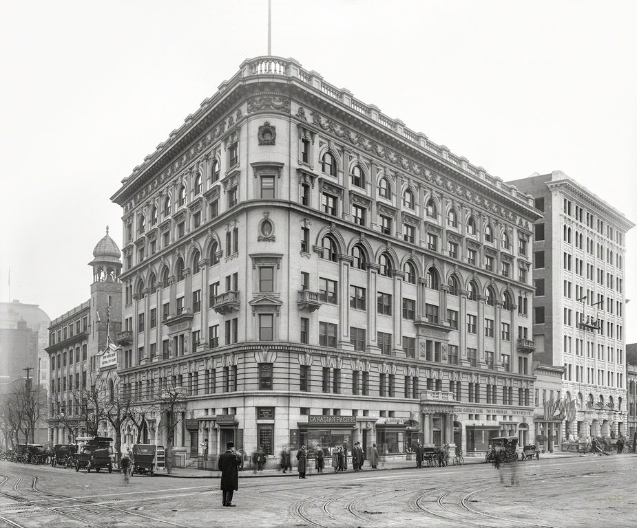 Bond Building, Fourteenth Street, Washington, D.C., circa 1907.