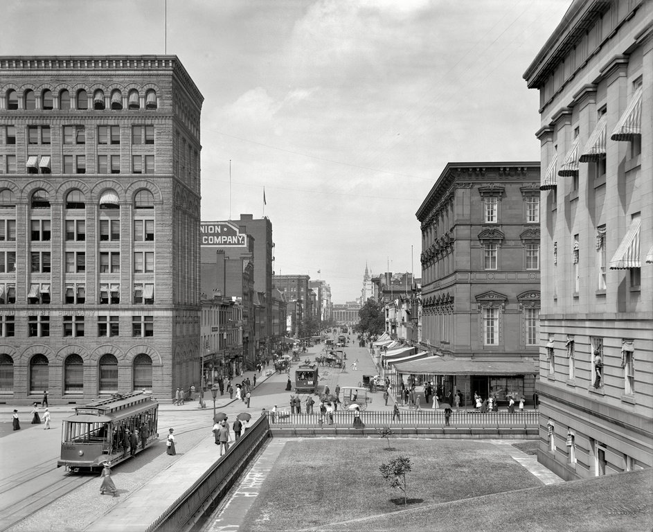 F Street, looking toward Treasury. Washington, D.C., circa 1908.