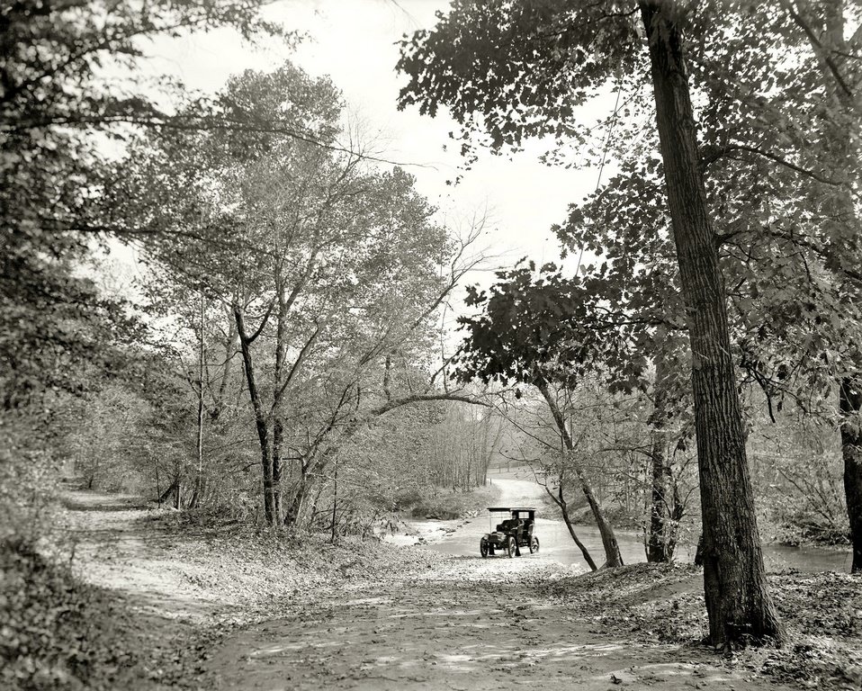 The Fords, Rock Creek, zoo park. Washington, D.C., circa 1906.