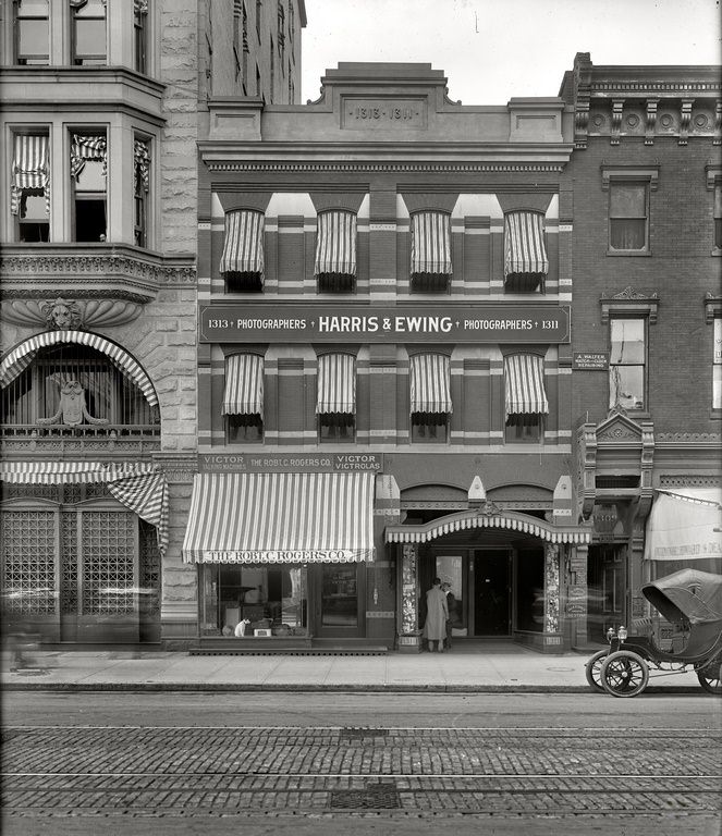 Harris & Ewing. Exterior, old studio, F Street. Washington, D.C., circa 1908.