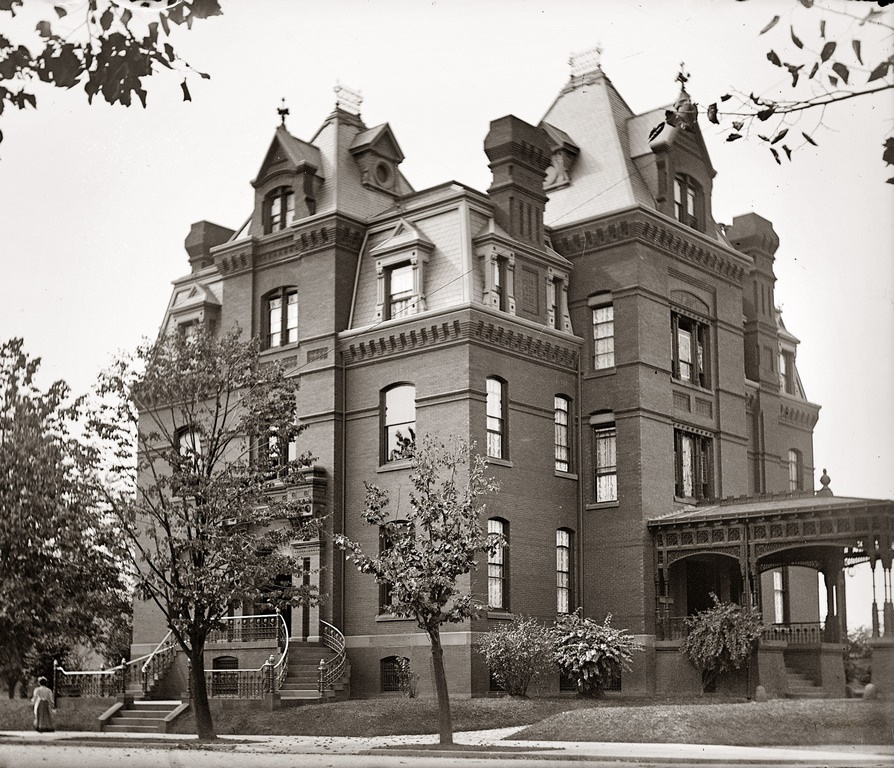 Jack Blaine residence. Washington circa 1900.