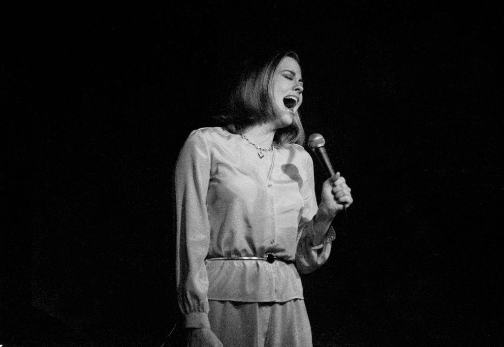 Cybill Shepherd performs on stage at George's, Chicago, Illinois, April 5, 1980.
