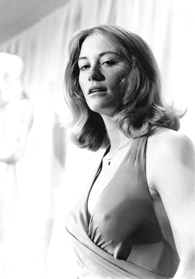 Beautiful Cybill Shepherd.