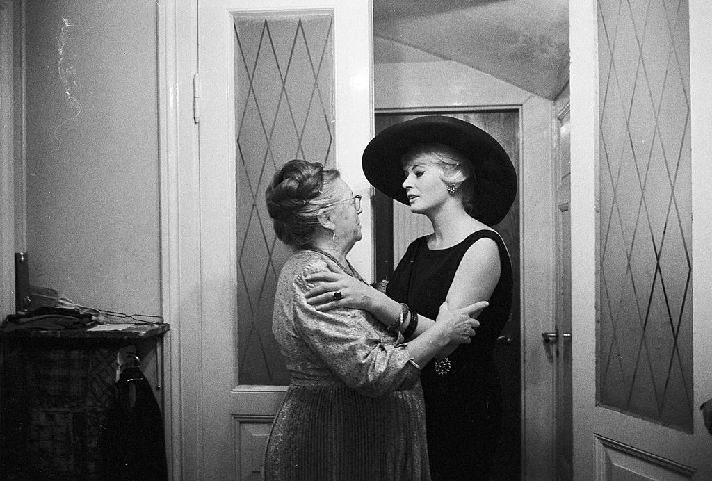 Anita Ekberg with her mom in Sweden.