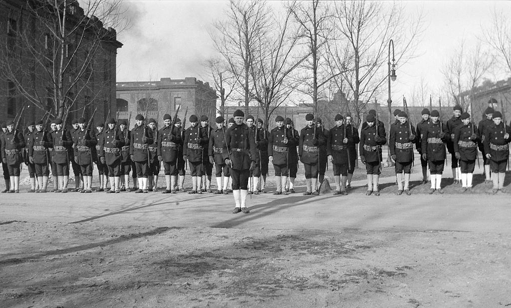 Sailors at Great Lakes US Naval Training Station in Illinois, ca. 1915.